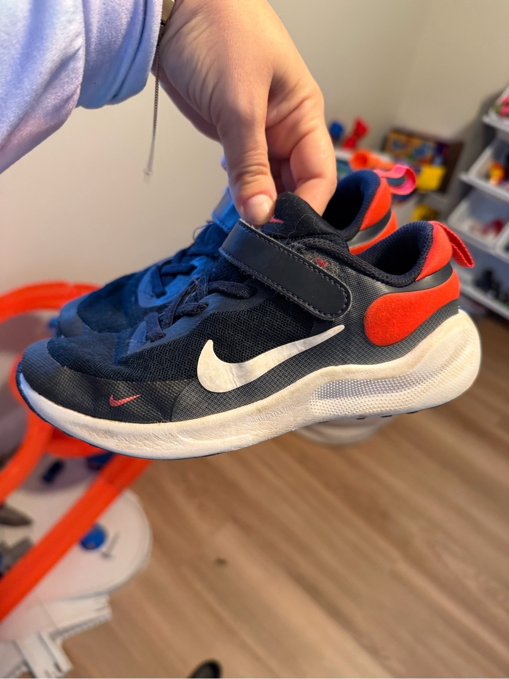 Nike Kids Navy and Red Hook-and-Loop Sneakers with White Swoosh